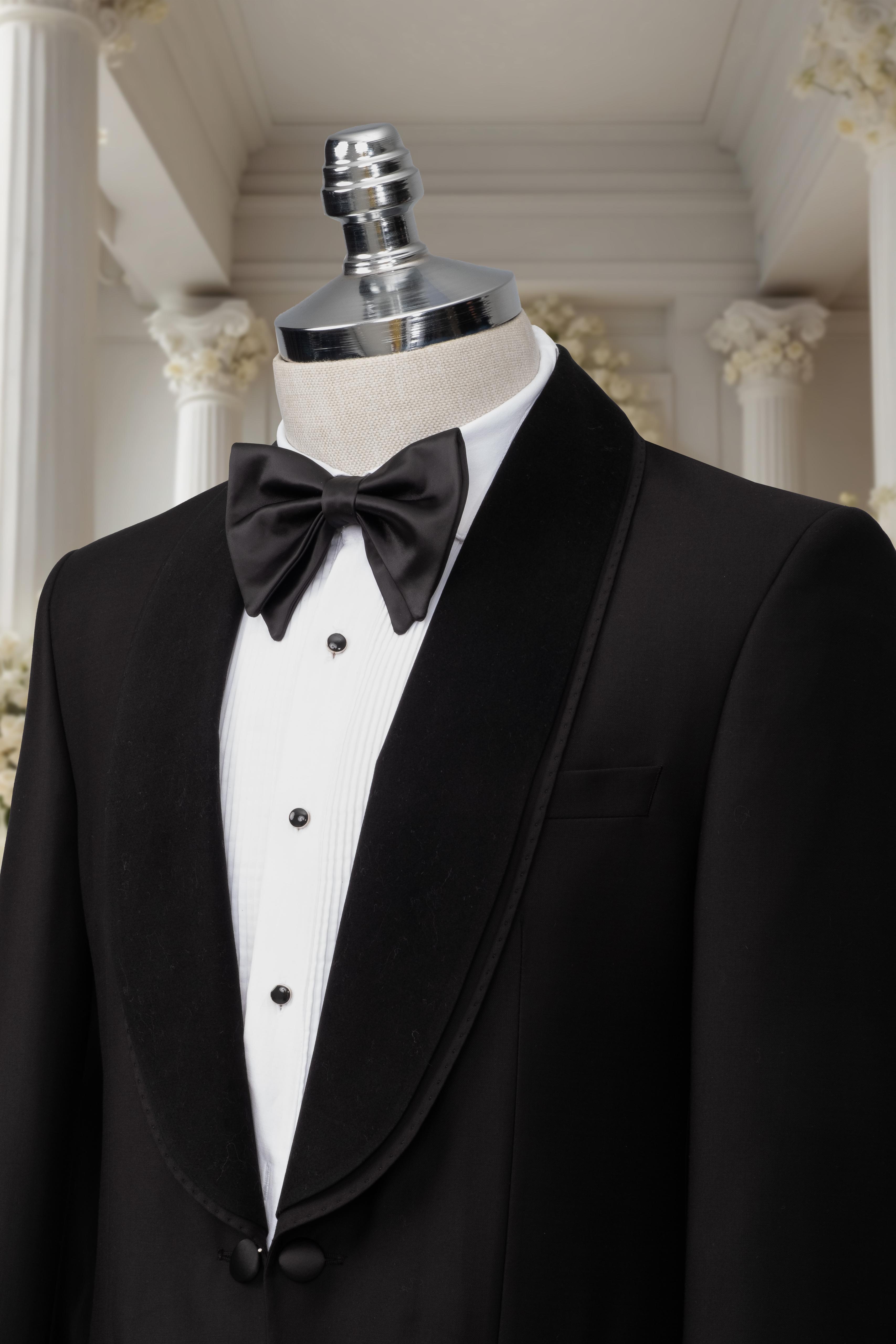 BLACK TUXEDO
