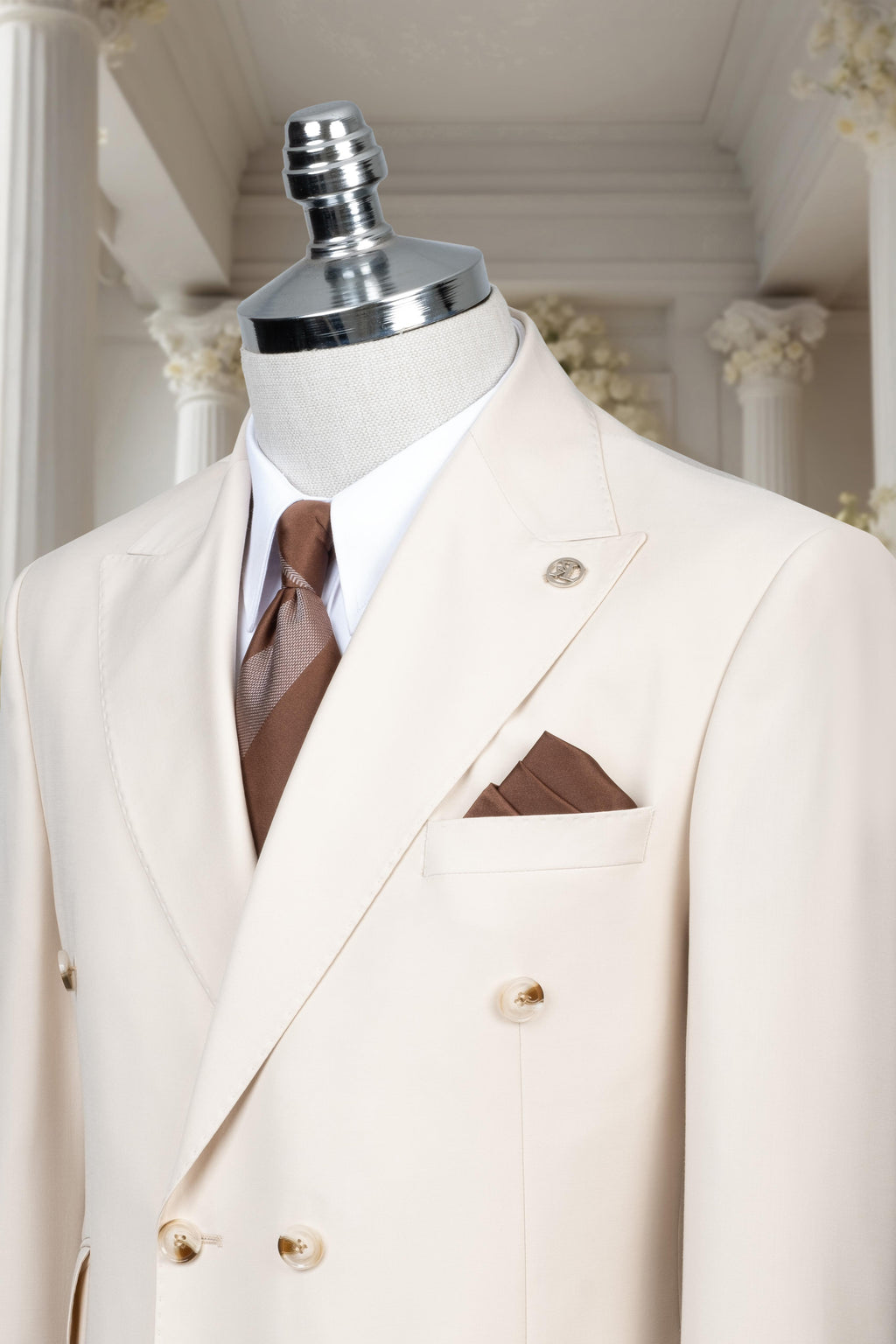 DOUBLE BREASTED SUIT OFF WHITE