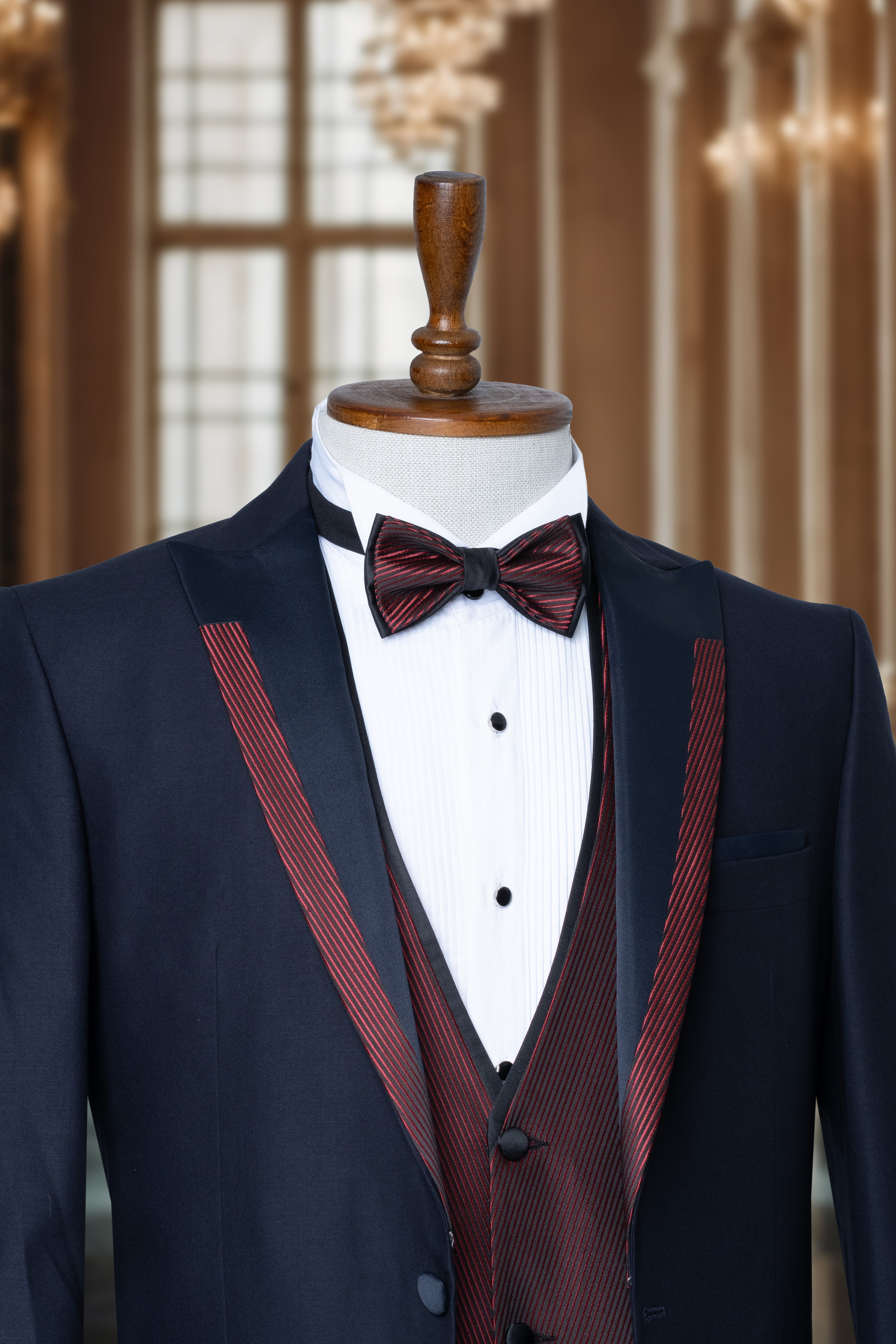 NAVY BLUE TUXEDO