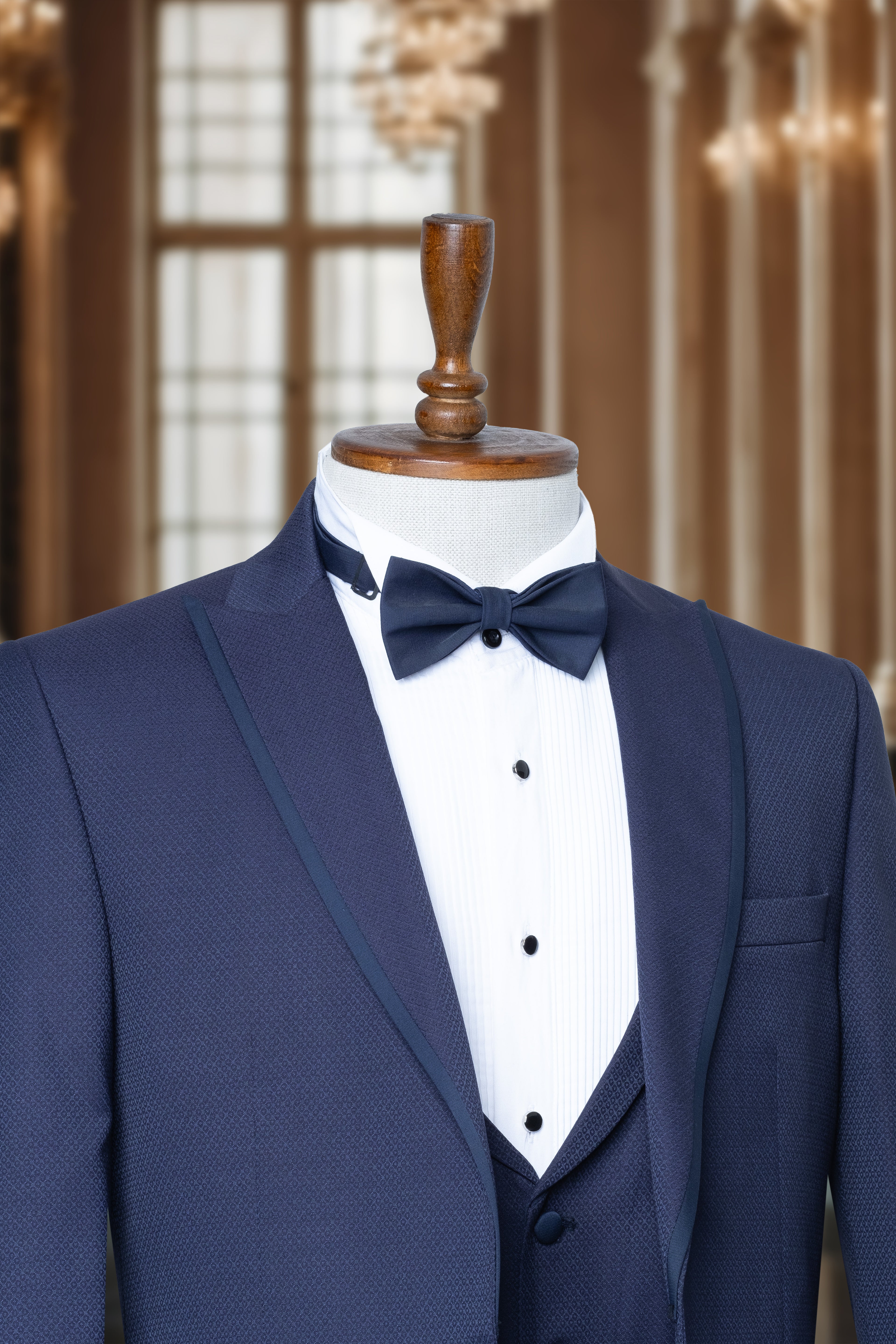 NAVY BLUE TUXEDO