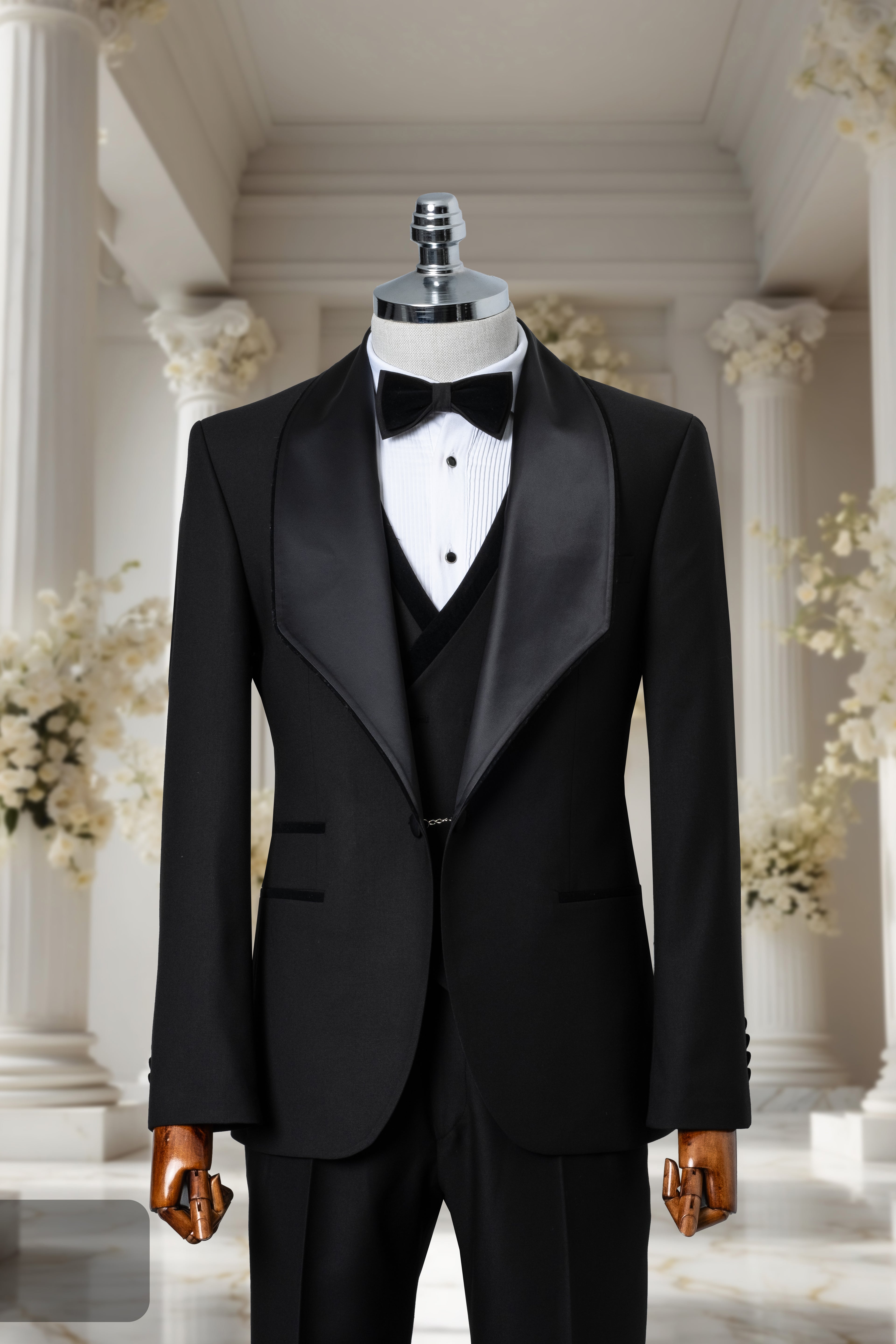BLACK TUXEDO