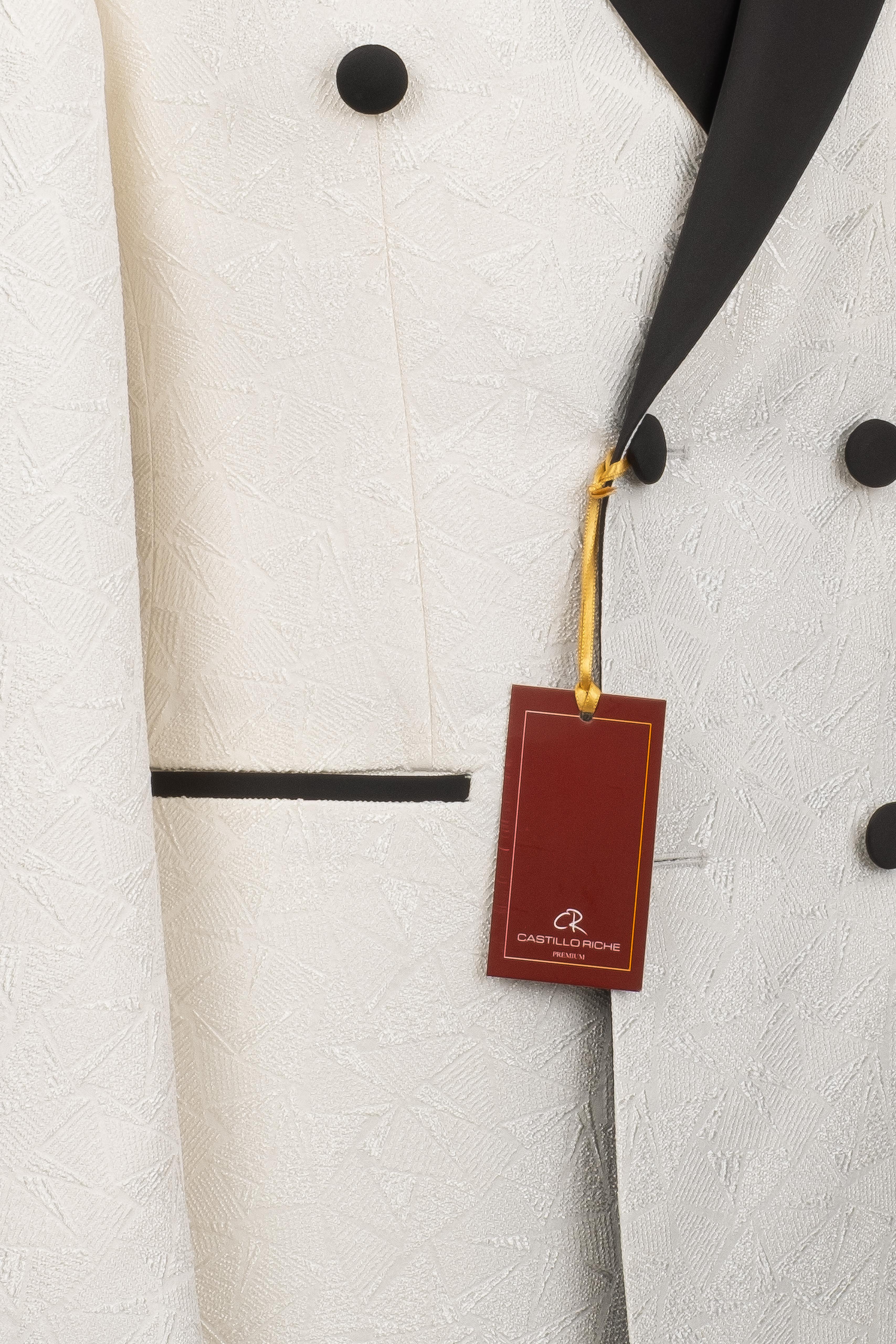 WHITE DOUBLE BREASTED TUXEDO