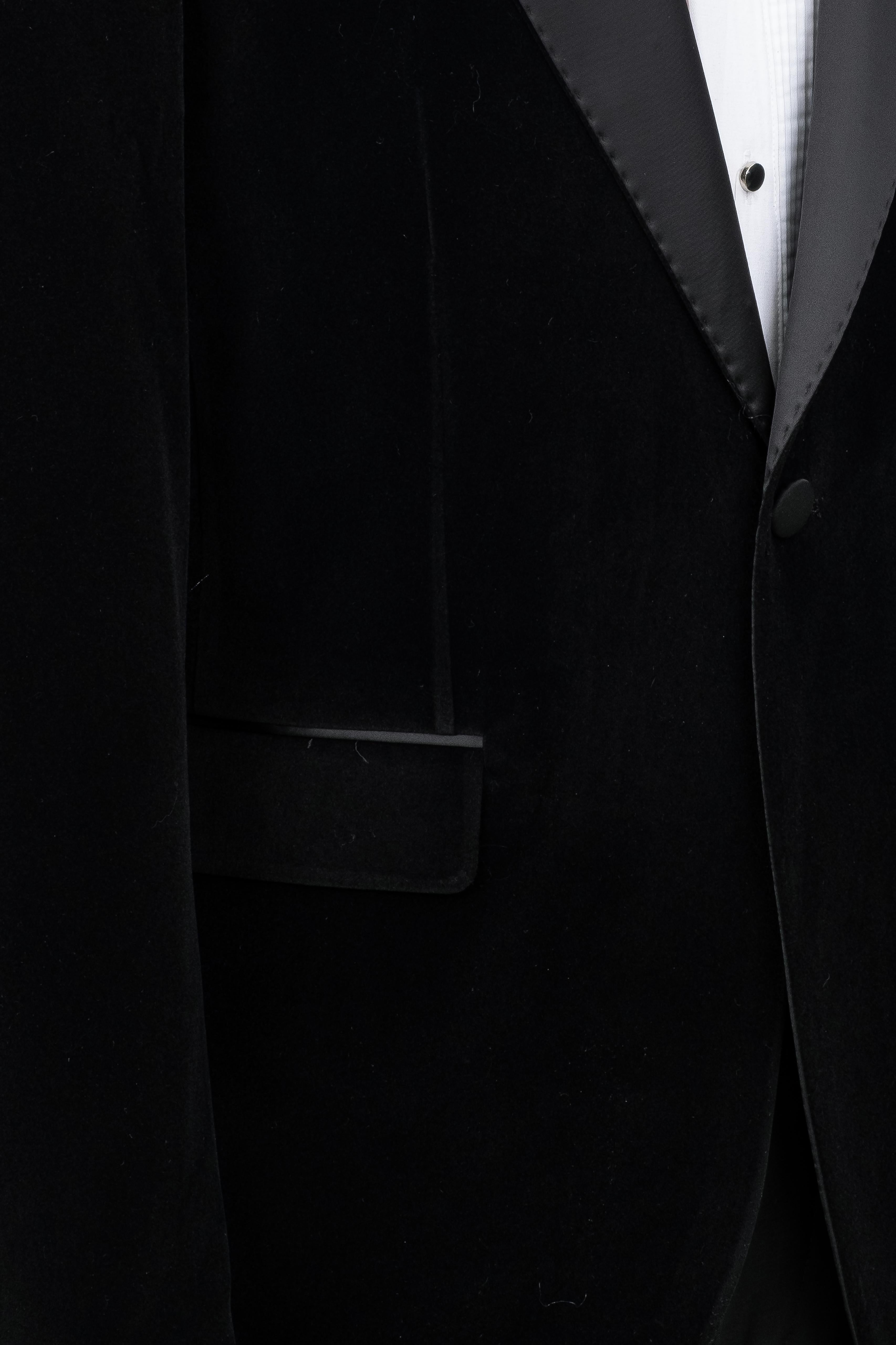 BLACK VELVET TUXEDO