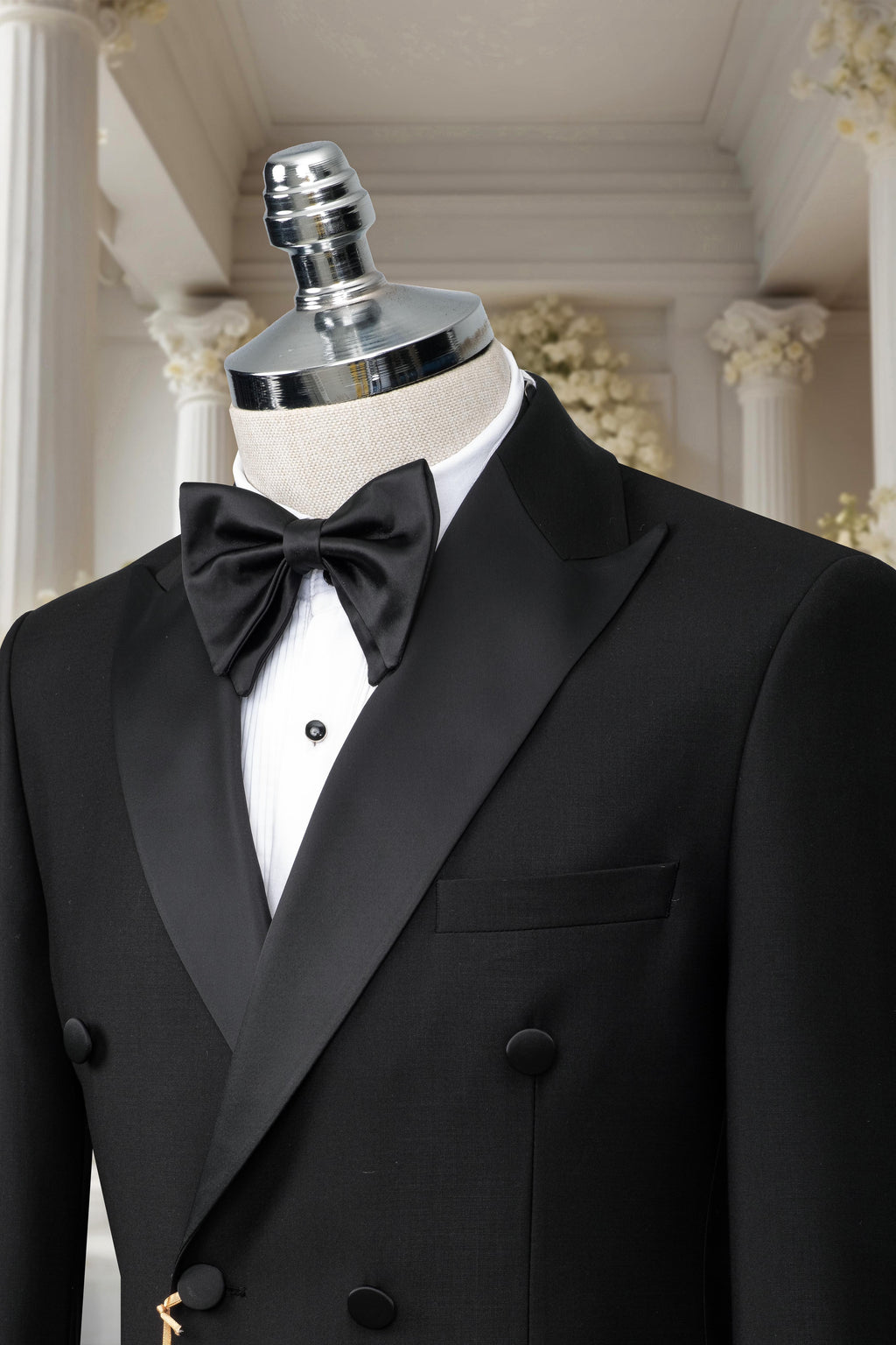 BLACK DOUBLE BREASTED TUXEDO