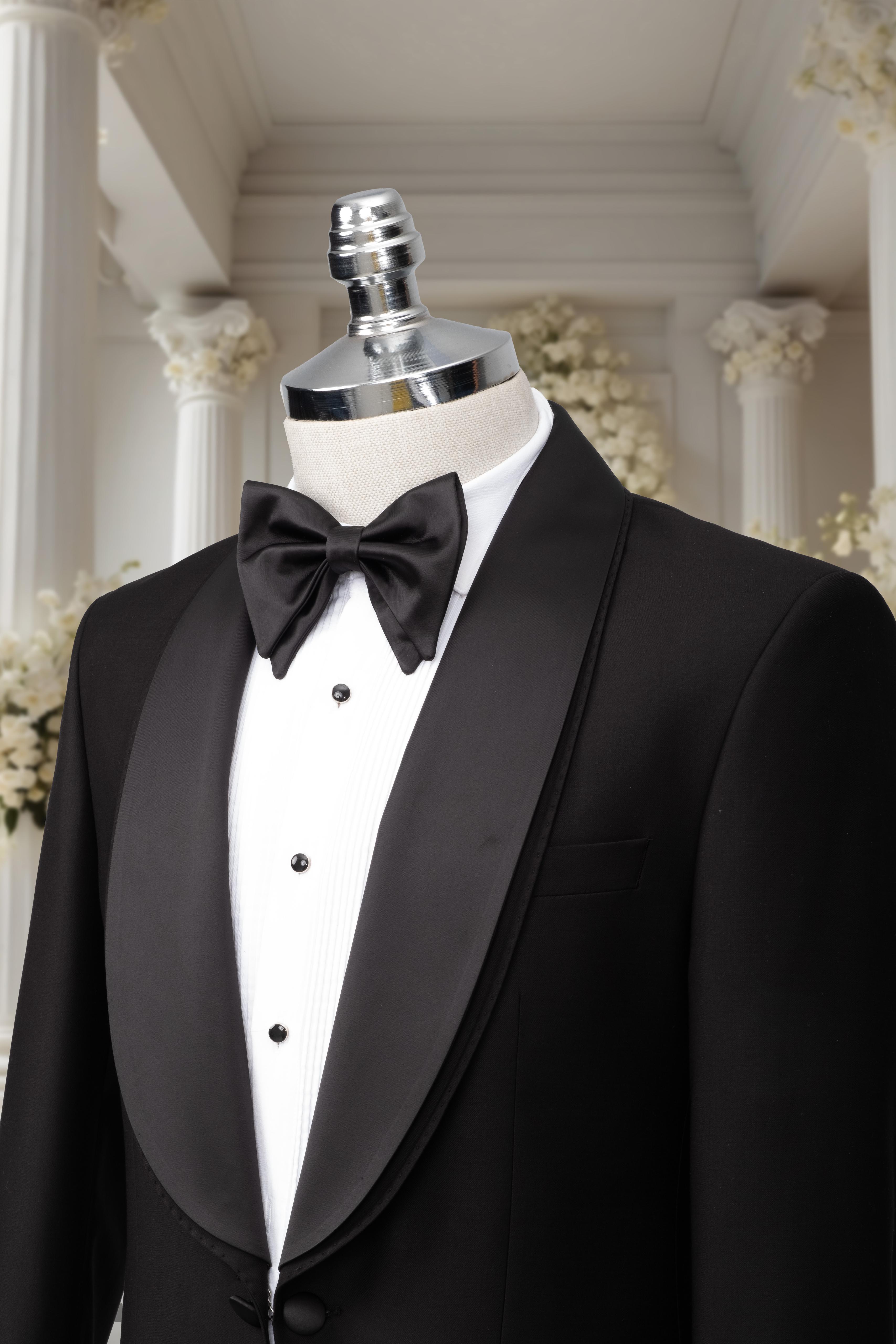 BLACK TUXEDO