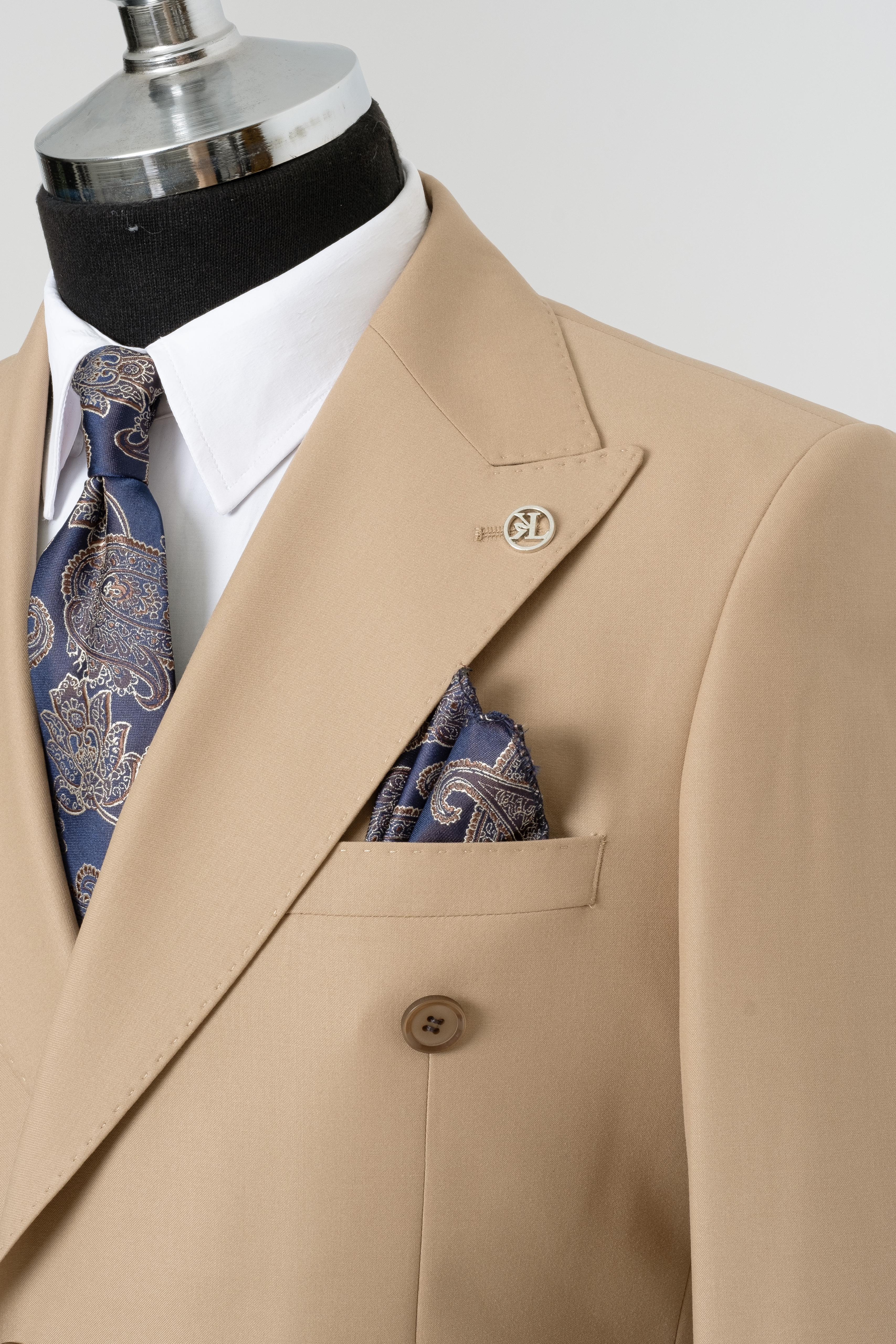 DOUBLE BREASTED SUIT BEIGE