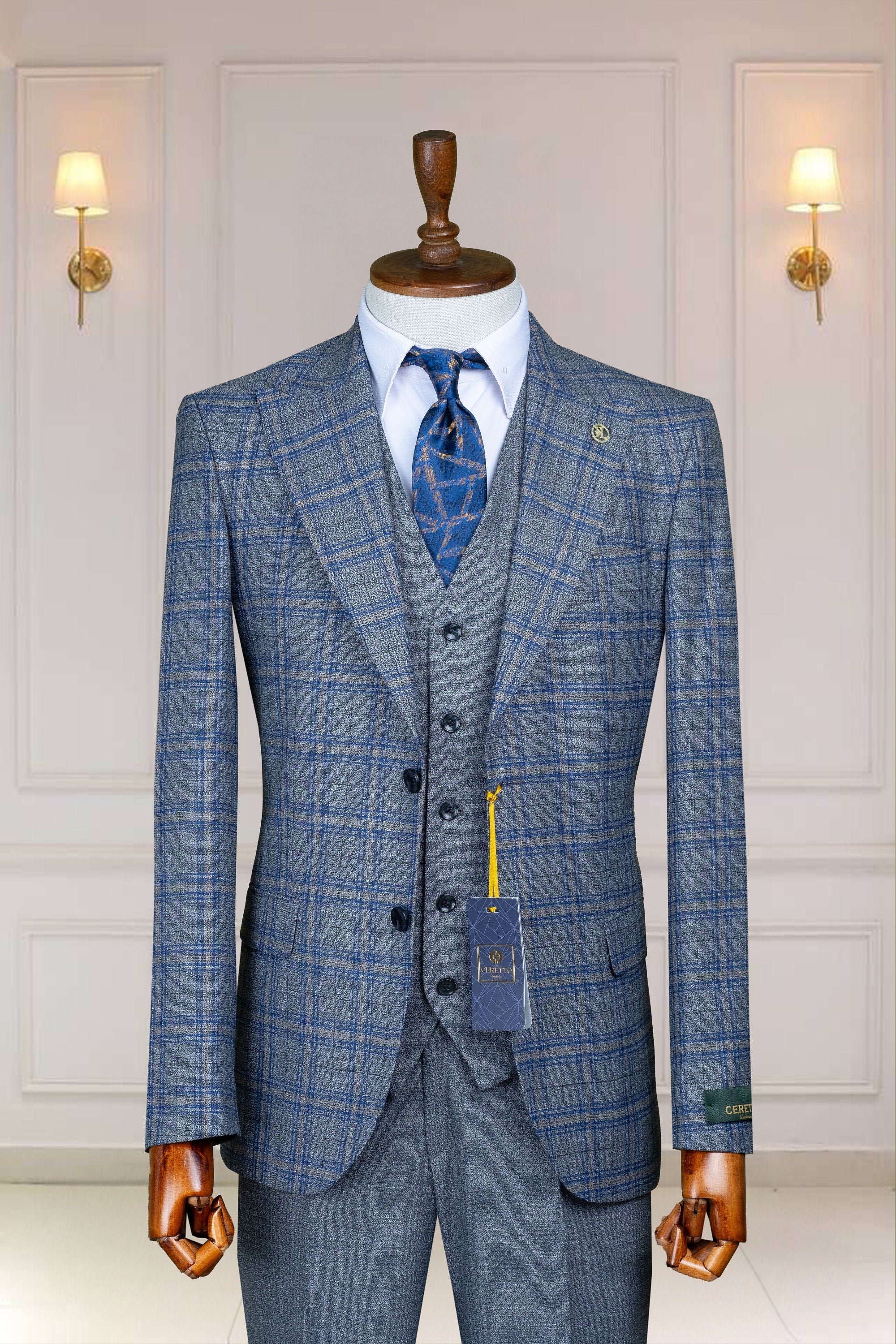 Gray Color Men’s Suit , Three Piece Peak Lapel, Flap Pocket, Men's Suit