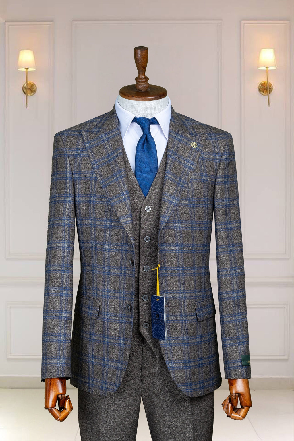 Brown Color Men’s Suit , Three Piece Peak Lapel, Flap Pocket, Men's Suit