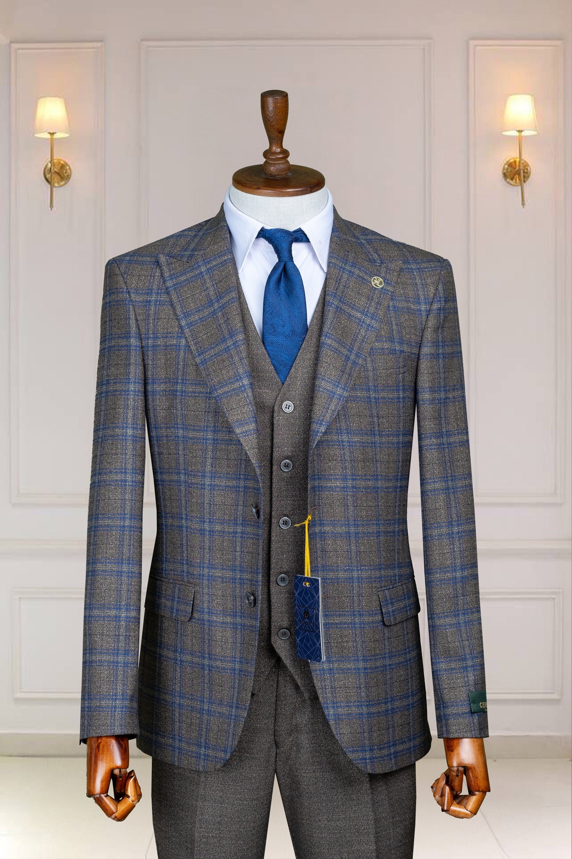 Brown Color Men’s Suit , Three Piece Peak Lapel, Flap Pocket, Men's Suit