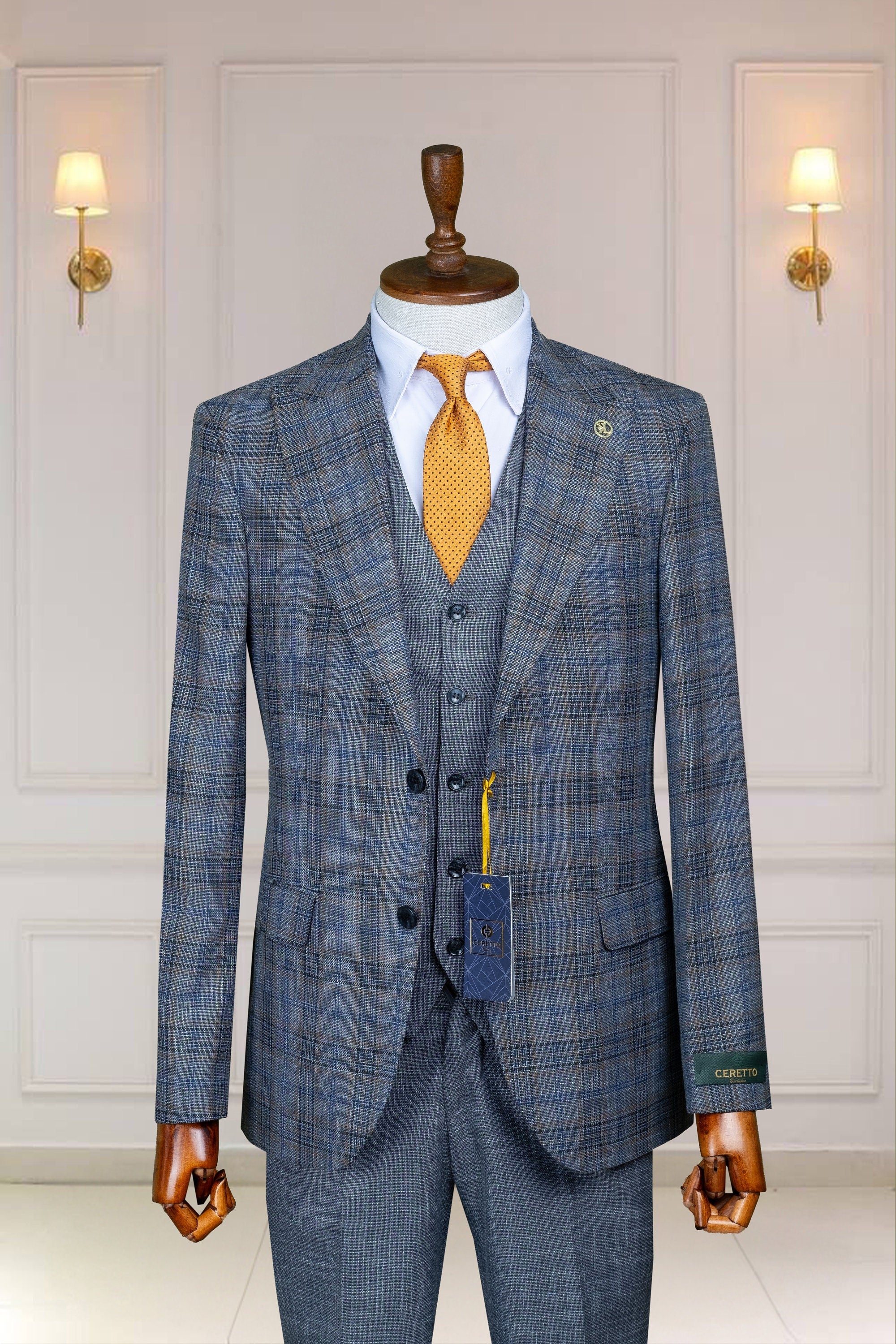 Gray Color Men’s Suit , Three Piece Peak Lapel, Flap Pocket, Men's Suit