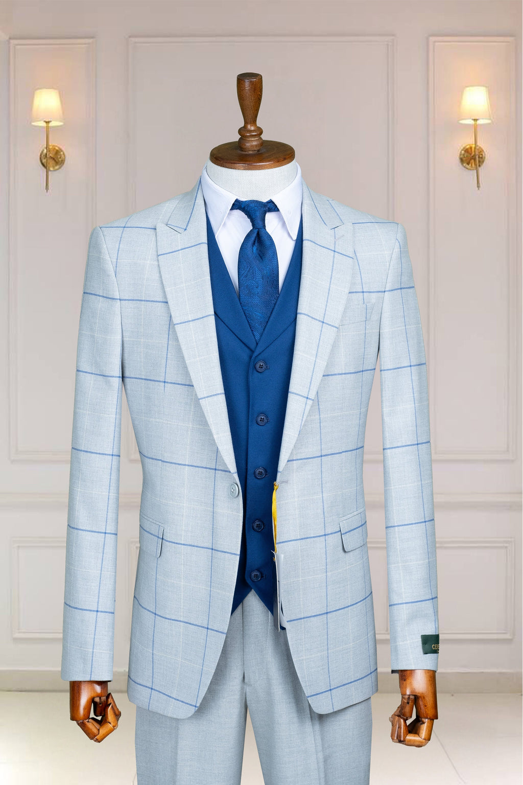 Gray Color Men’s Suit , Three Piece Peak Lapel, Flap Pocket, Men's Suit