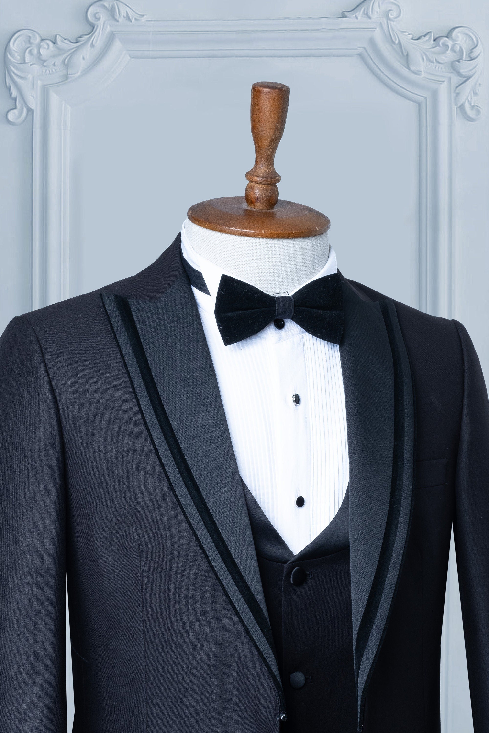 Black Suits Men 3 Piece Slim Fit One Button Wedding Groom Party Wear Coat Pant, Peak Lapel, Black Slim Fit Satin Peak Lapel Wedding Suit