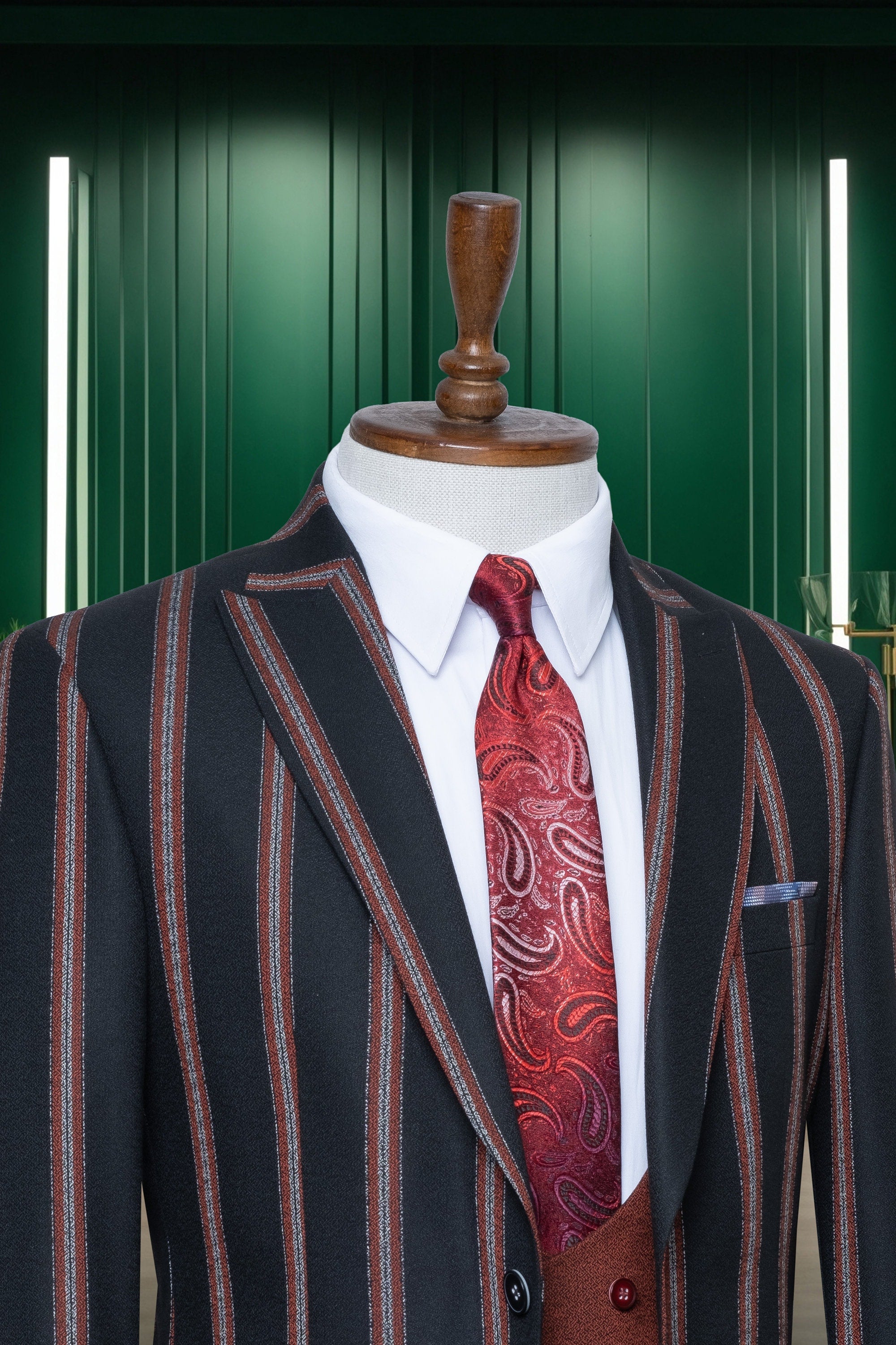 Black Color Men’s Suit , Three Piece Peak Lapel, Two Button , Flap Pocket, Men's Suit